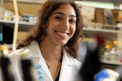 Photo of Aida Shakeri of the Xin Luo Lab at the Virginia Maryland College of Veterinary Medicine.