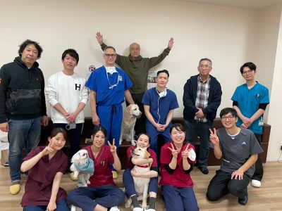 Group of veterinary professionals posing for a photo.