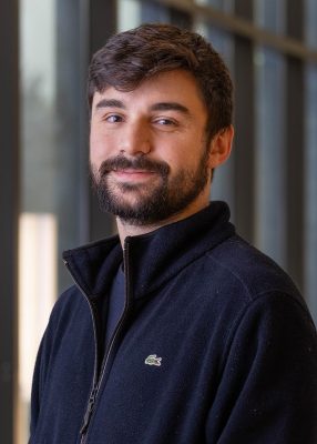 Headshot of Bruno Montanari Borges.