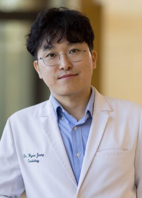 Headshot of Hyeon Jeong.