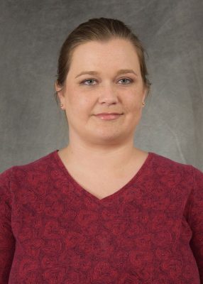 Headshot of Sara Henry.